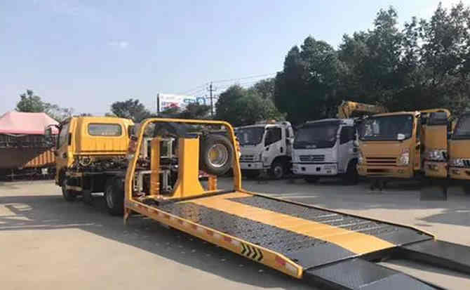 江华汽车中途维修案例